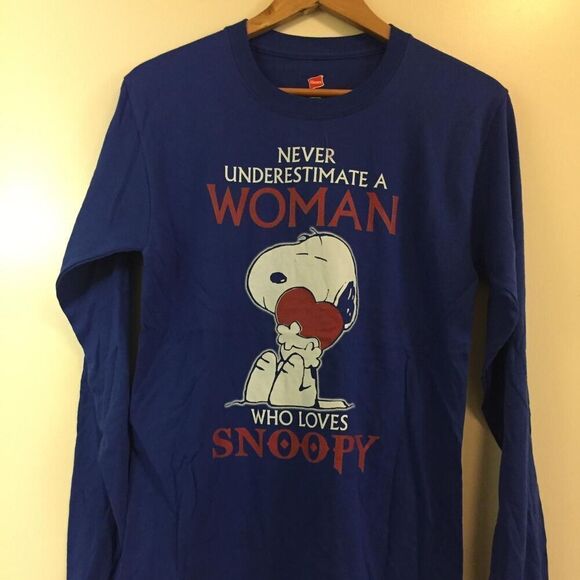 A Woman who loves Snoopy Long Sleeve size Small - Picture 1 of 1
